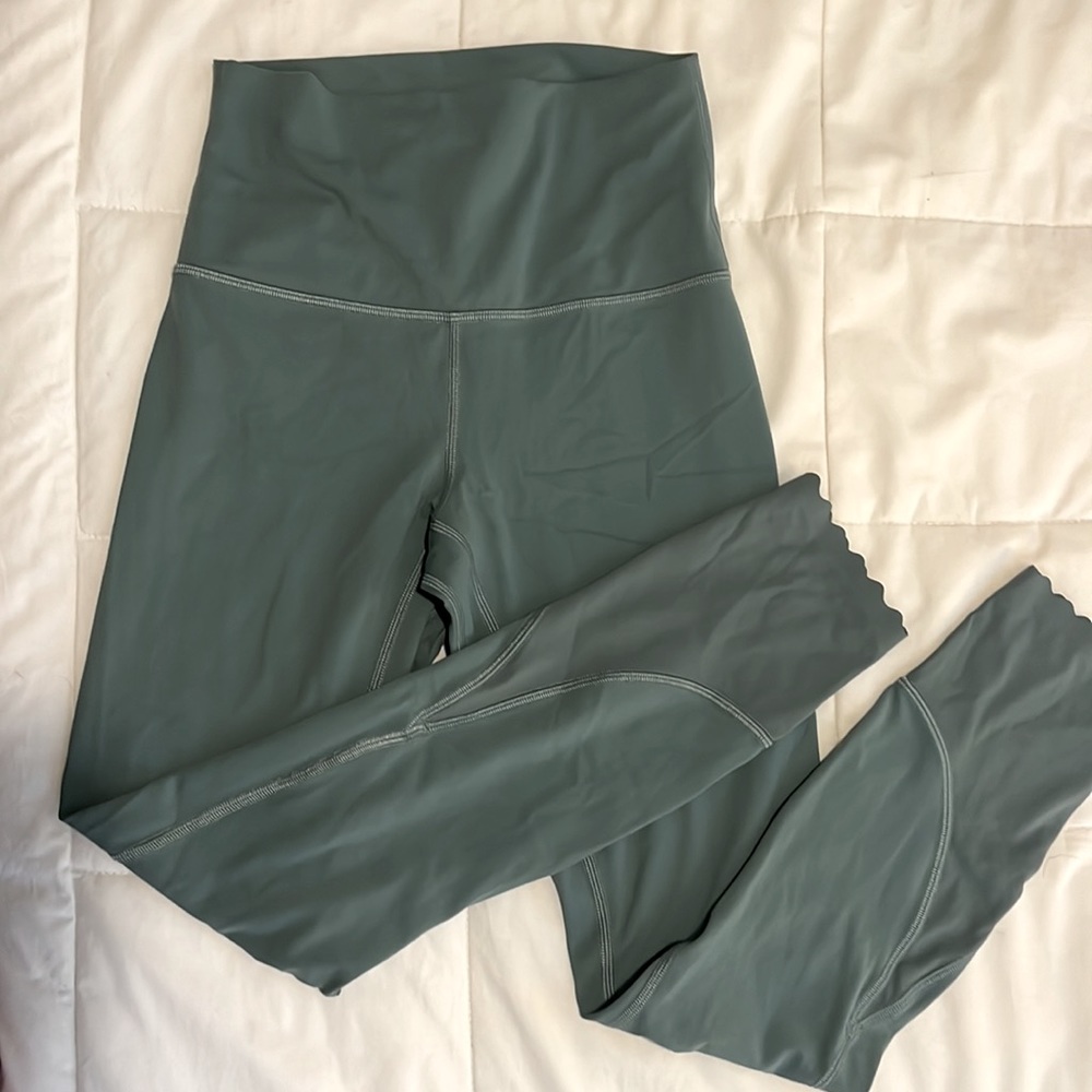 Lululemon Aligns 4